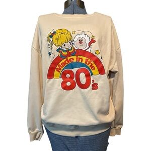 Woman’s Graphic Crew Neck Sweatshirt